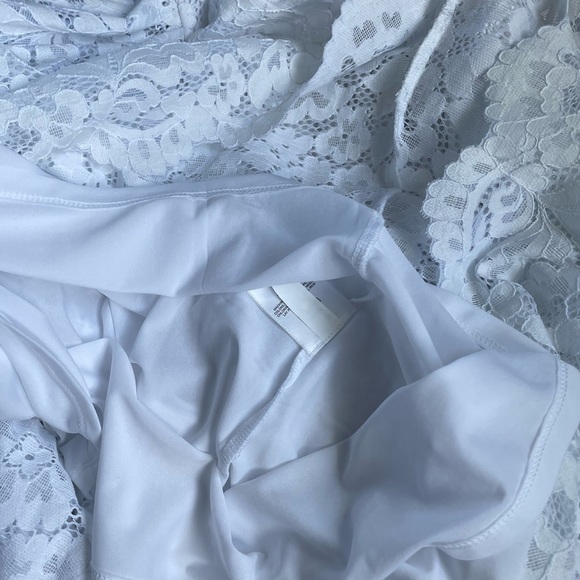 NWT Express White Lace V-Neck Midi Dress, Adjustable Straps, Size Small, Bride - Picture 9 of 10